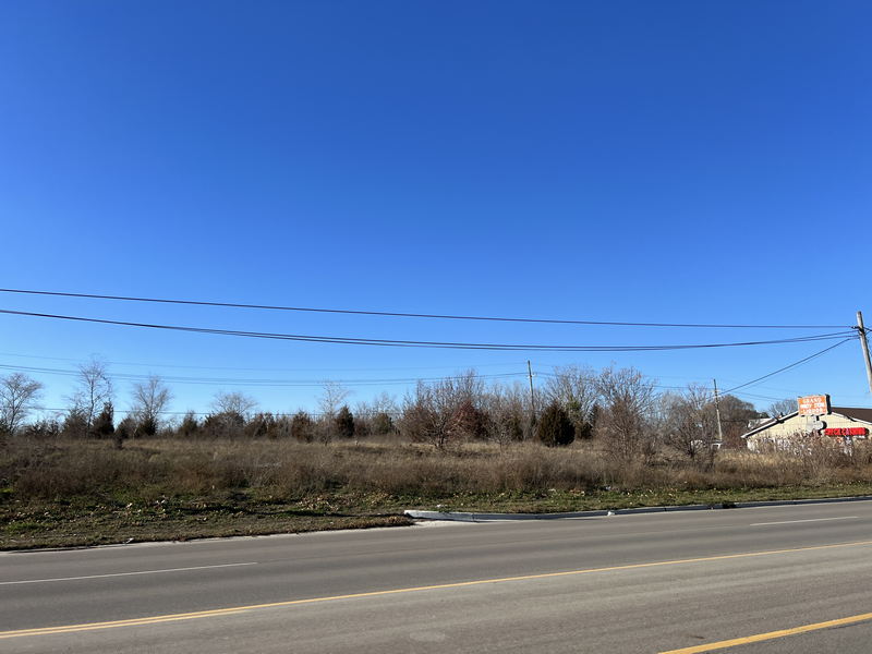 Lone Oak Motel - Nov 25 2022 (newer photo)